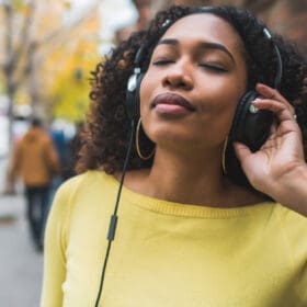 Noise-Cancelling Earphones: Benefits vs. Downsides